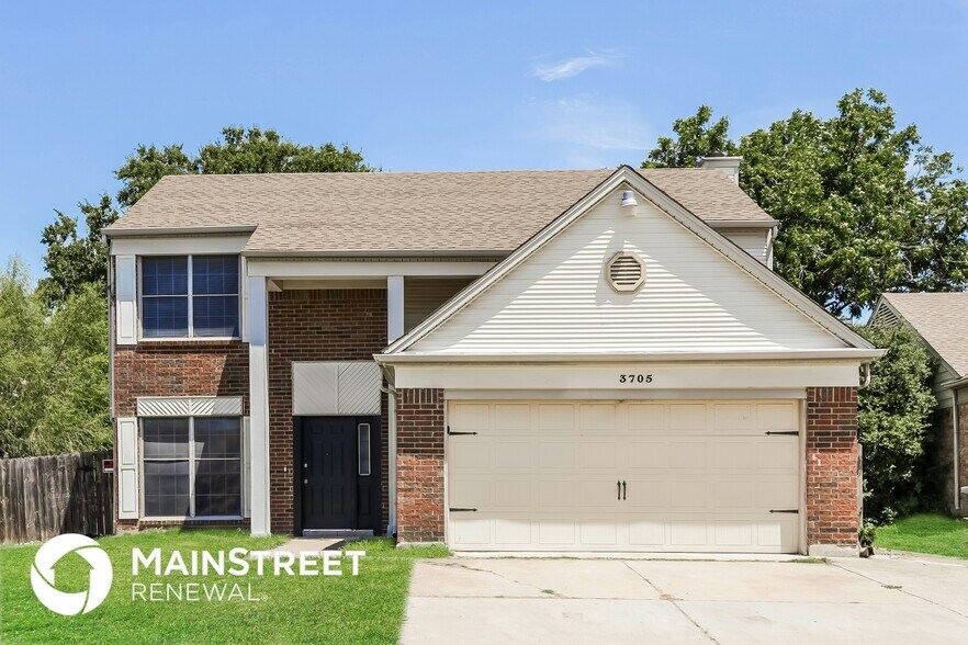 Primary Photo - 3705 Huckleberry Dr