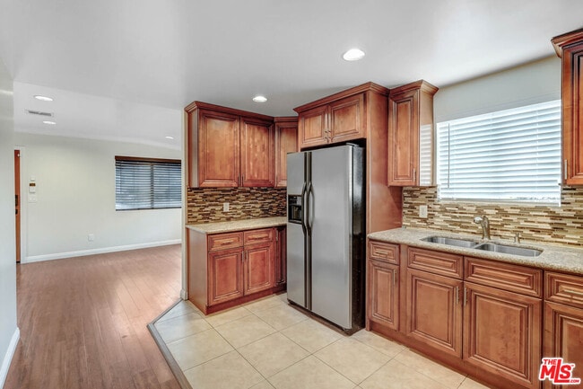 Building Photo - 1314 O'Melveny Ave