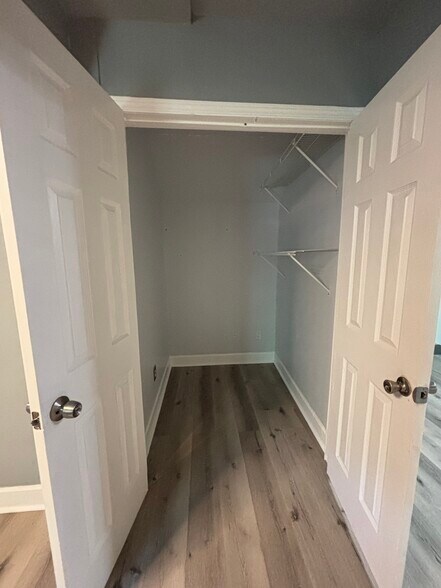 Walk in closet - 4155 Round Stone Dr