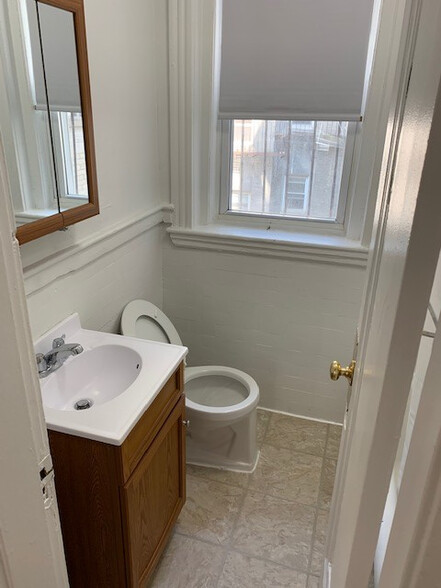 Building Photo - 1161 Boylston St