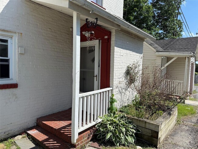 Building Photo - 135 Sullivan St