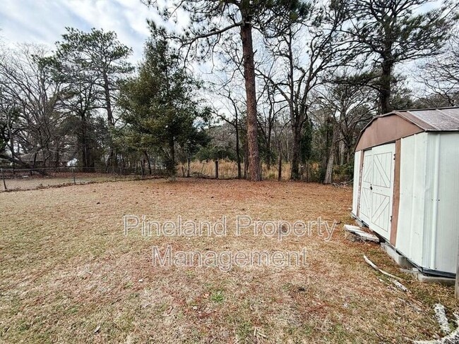 Building Photo - 407 Andy St