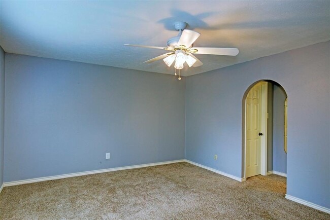 Building Photo - 17910 Navajo Trail Dr