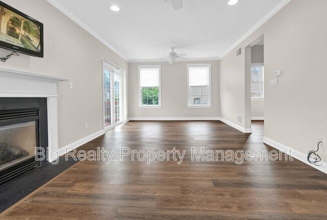 Building Photo - 364 Prospect Ave