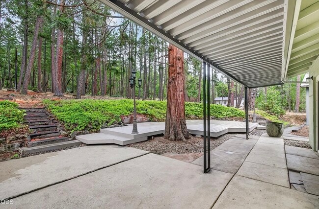 Building Photo - 981 Upper Applegate Rd