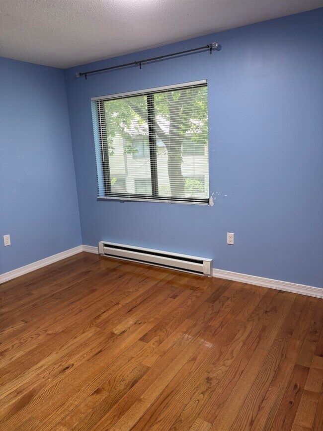 Building Photo - 7 Swiftwater Dr