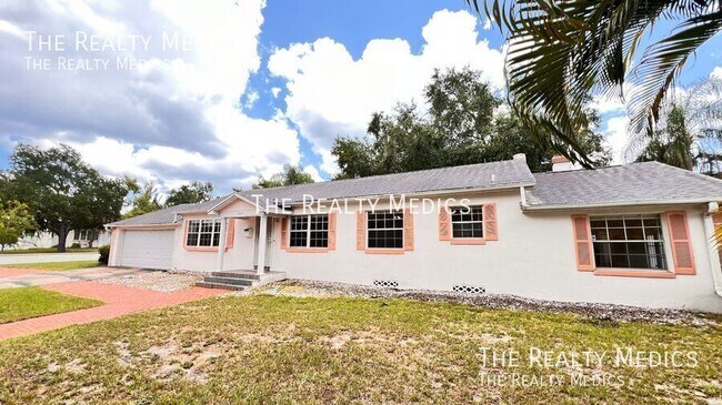 Building Photo - 1807 N Park Ave