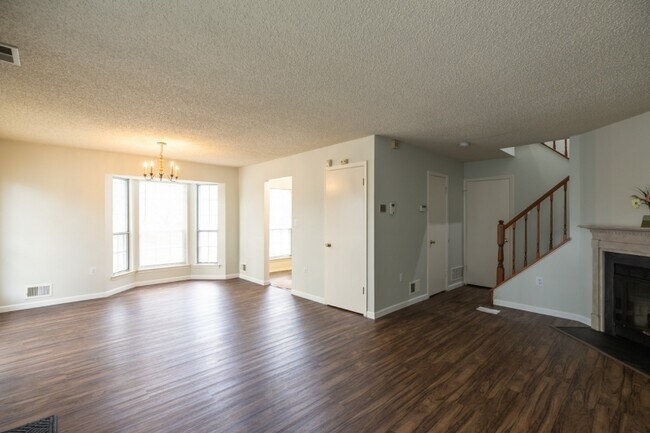 Building Photo - 361 Hadleigh Ln