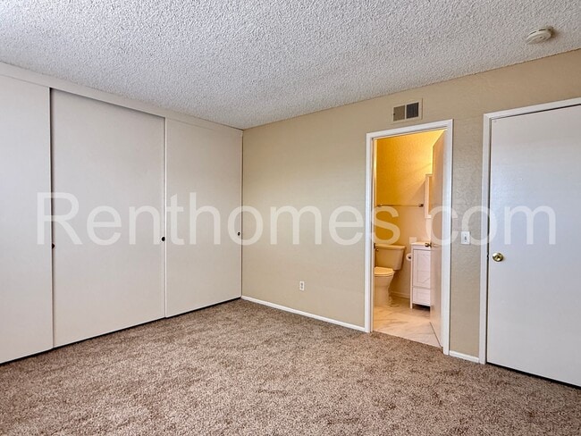 Building Photo - 10946 Decatur Rd