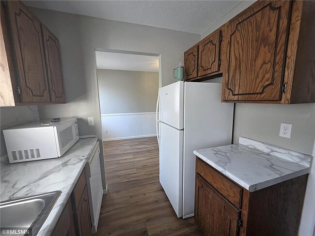 Building Photo - 333 Odanah Ave