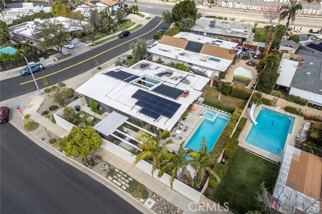 Building Photo - 1291 N Linda Vista St