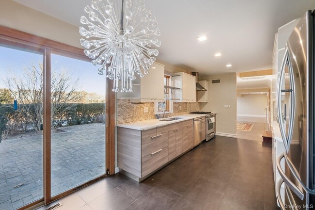 Building Photo - 1250 Harbor Rd