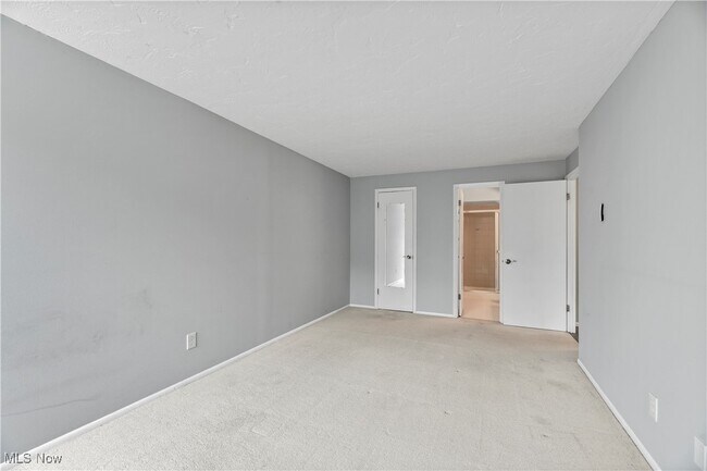 Building Photo - 12900 Lake Ave