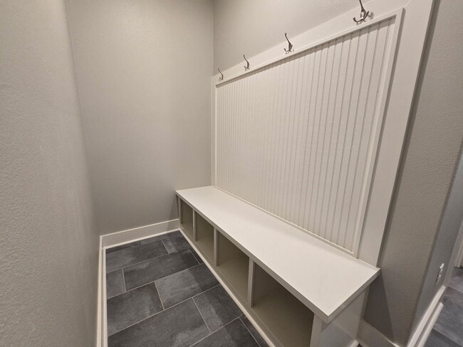 Building Photo - 5009 Springwood Cir