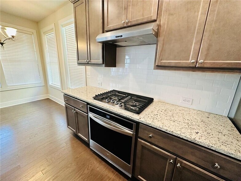 Building Photo - 1252 Windmill Pkwy