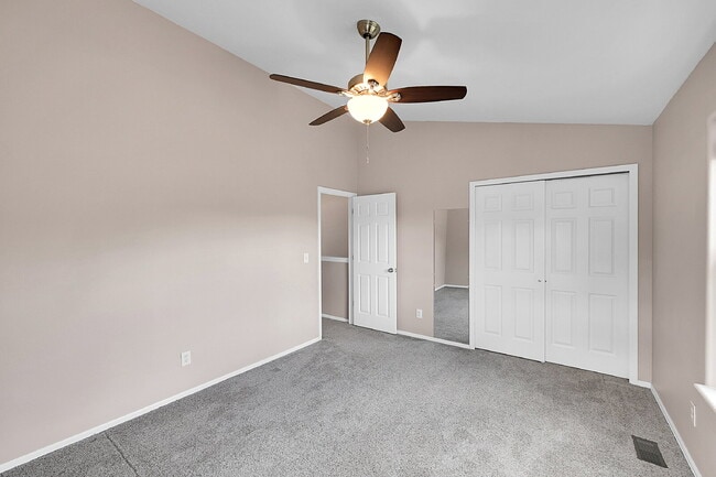 Building Photo - $2,050.00, 3 bed, 2.5 bath, located in Pal...