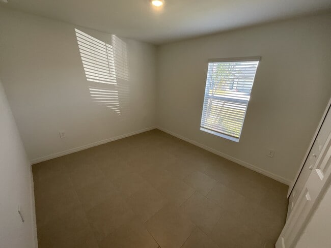 Building Photo - 17236 Cantu Ct