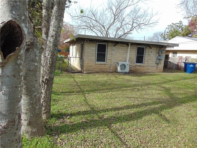 Building Photo - 5311 Link Ave