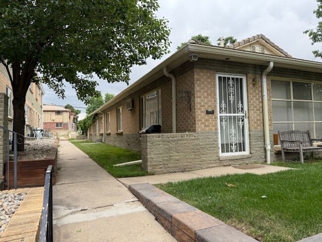 Building Photo - Charming 1BR Apartment in Denver