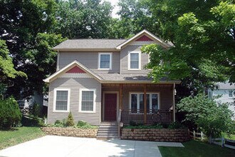 Building Photo - First month's RENT FREE!  3 Bedroom 3 Bath House Next to Campus
