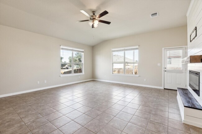 Building Photo - 209 Pepper Mill Loop