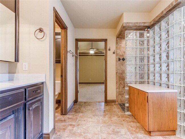 Building Photo - 4908 Arbuckle Dr