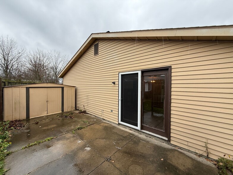 Building Photo - 2308 Valley Creek Run