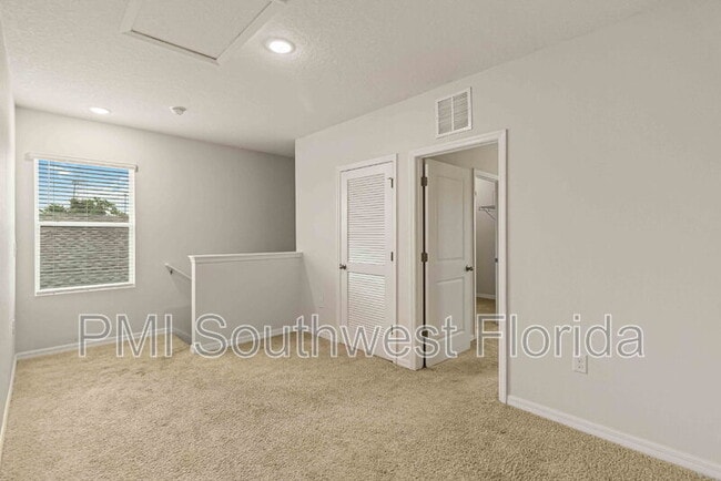 Building Photo - 5940 Silver Sage Wy