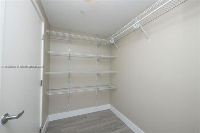 Building Photo - 16385 Biscayne Blvd