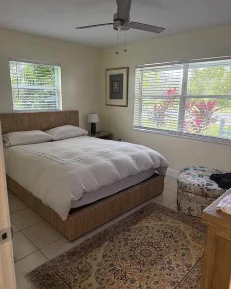 Front bedroom with King bed - 1630 6th Ave