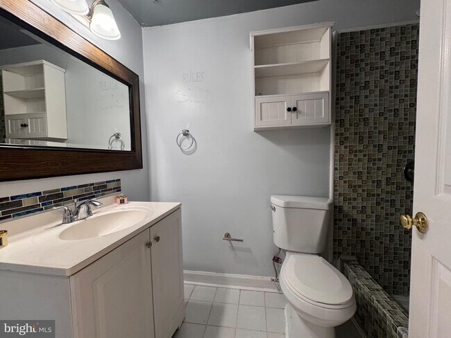 Building Photo - 6917 Villa-Del-Rey Ct