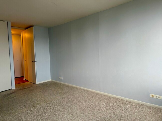 Building Photo - 655 W Irving Park Rd