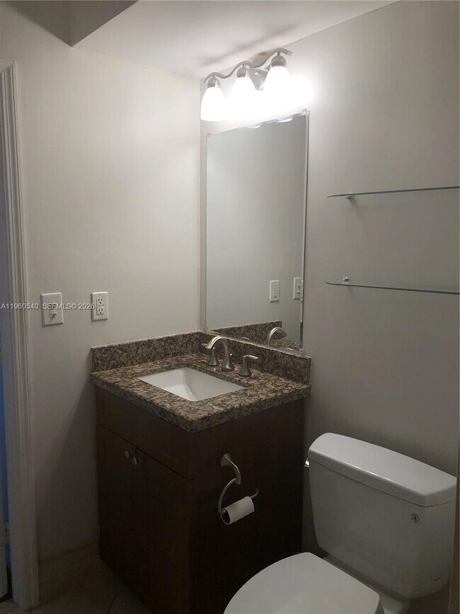 Building Photo - 1330 West Ave