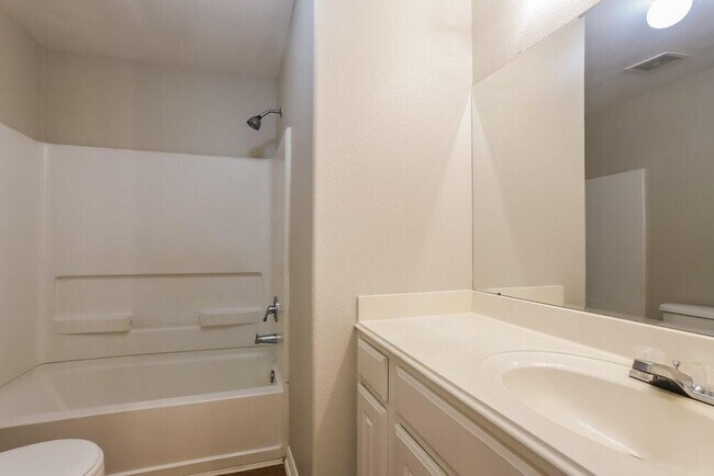 Building Photo - 4010 Cozy Trail Ct
