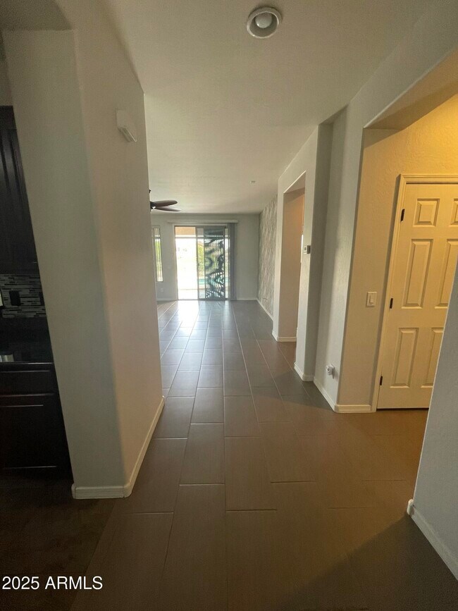 Building Photo - 3810 S Star Canyon Dr