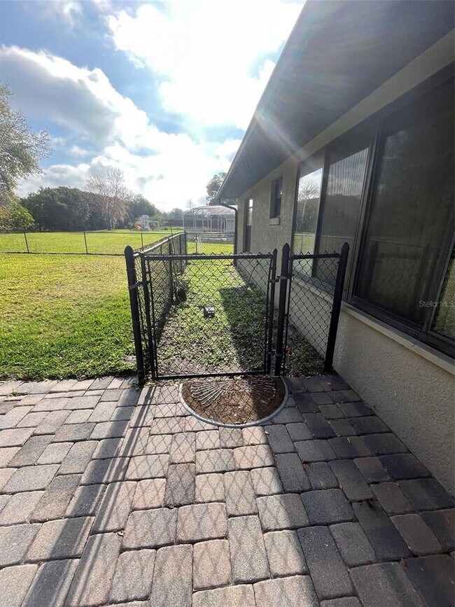 Building Photo - East Lake Reserve Home