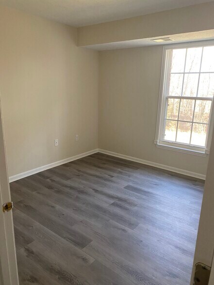Second bedroom - 9373 Manowar Ct