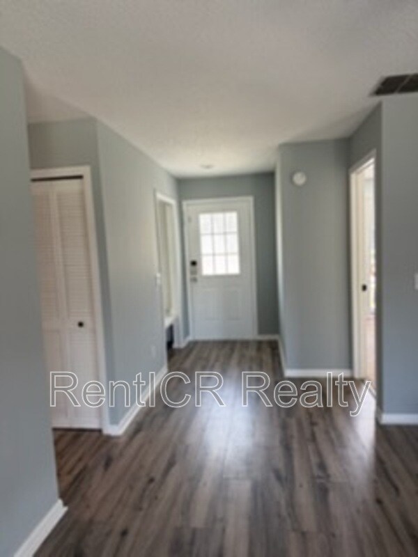 Building Photo - 8913 Wood Lake Ct