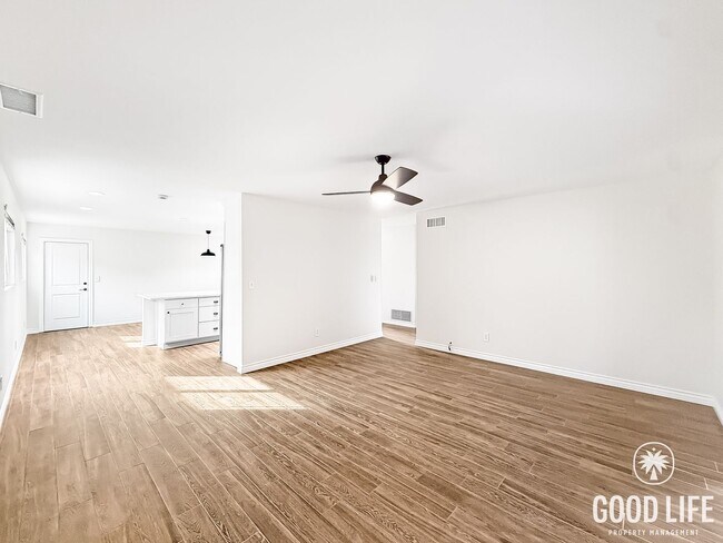 Building Photo - Upgraded 3BR/2BA Home with Garage, Driveway & Large Backyard – Paradise Hills!