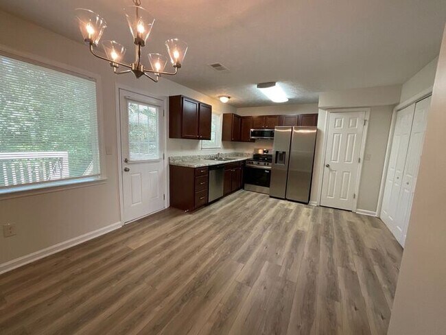 Building Photo - 2657 Parkside Way SW