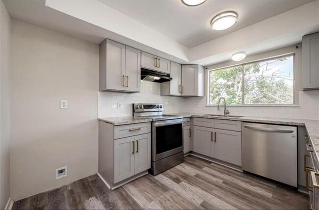 Building Photo - 5831 Caldicote St