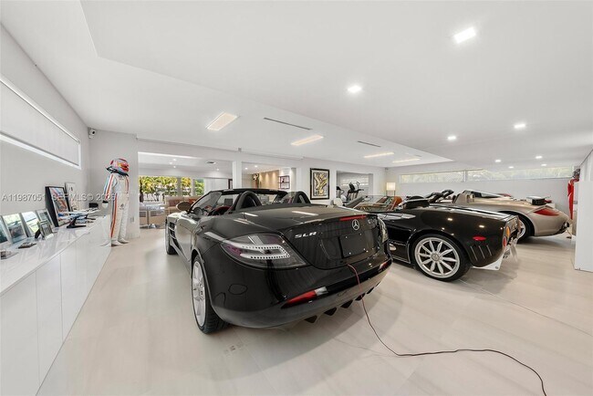 Building Photo - 424 Alamanda Dr