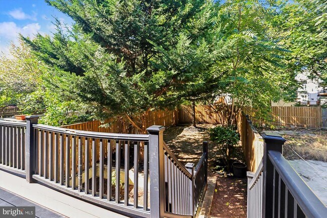 Building Photo - 3222 13th St NW