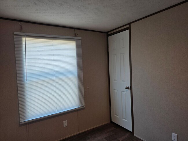 Building Photo - 1775 Sea Creek Dr