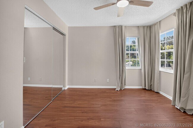 Building Photo - 8108 Summer Shores Dr