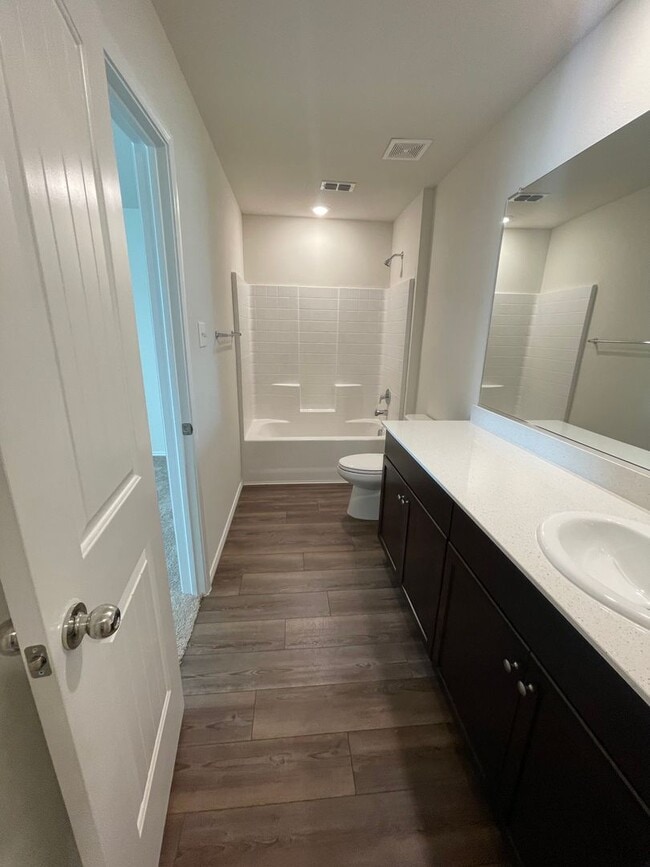 Building Photo - For Rent | Sendera Ranch | 3BD/2BA | 1,300 SF | Pets Welcome