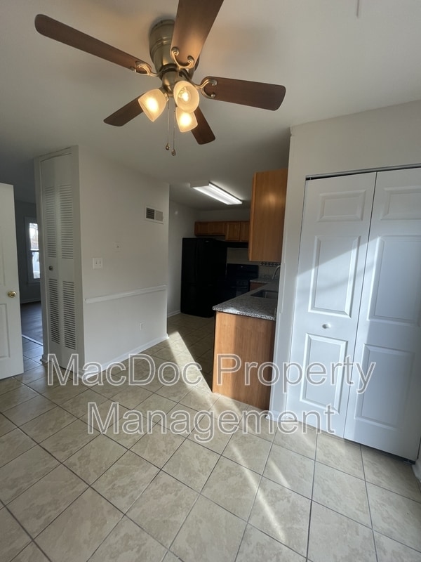 Building Photo - 128 Hickok Cir