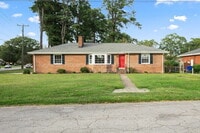 Building Photo - 4900 Briarwood Ln