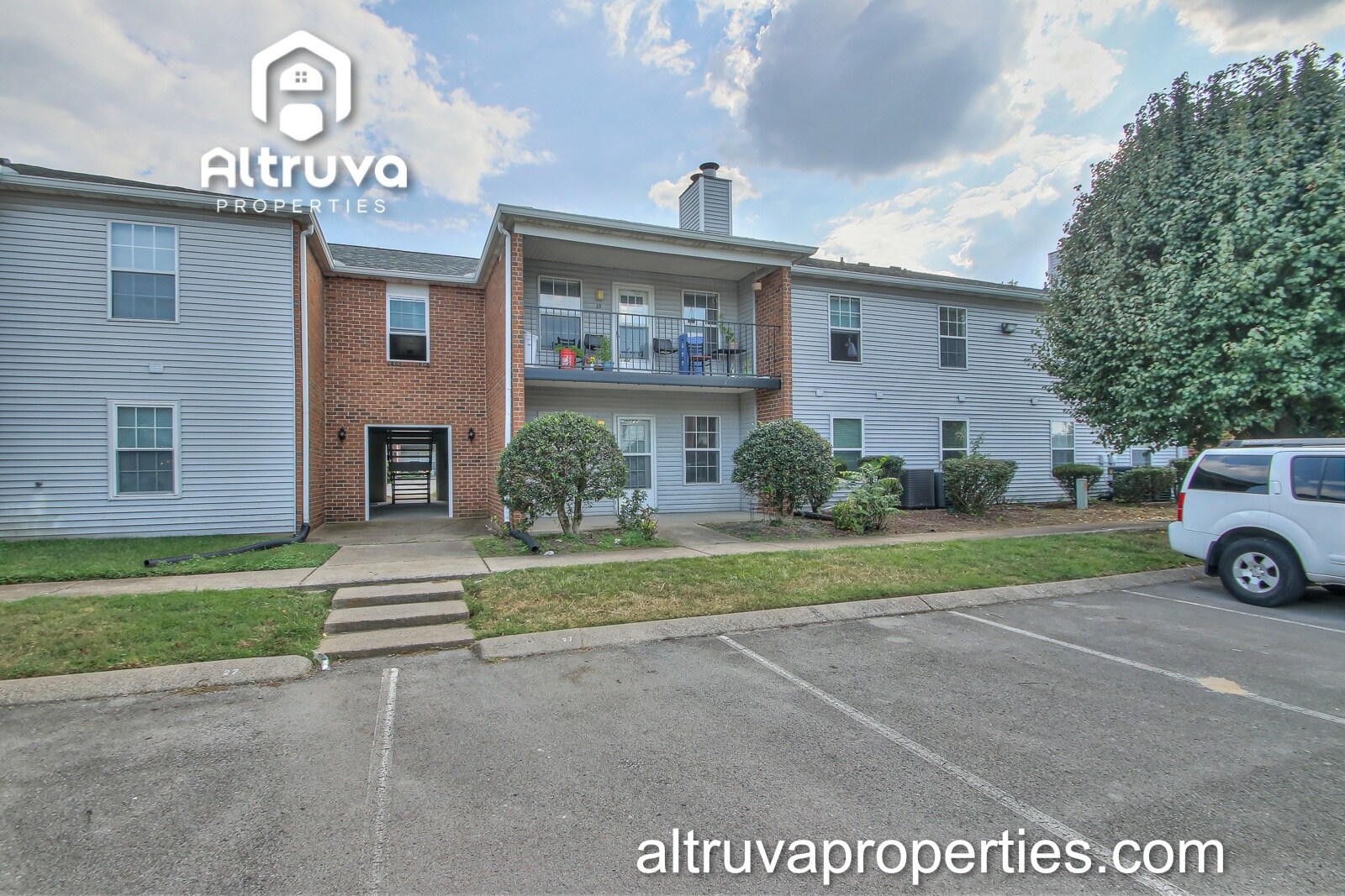 Building Photo - 2258 Lebanon Pike