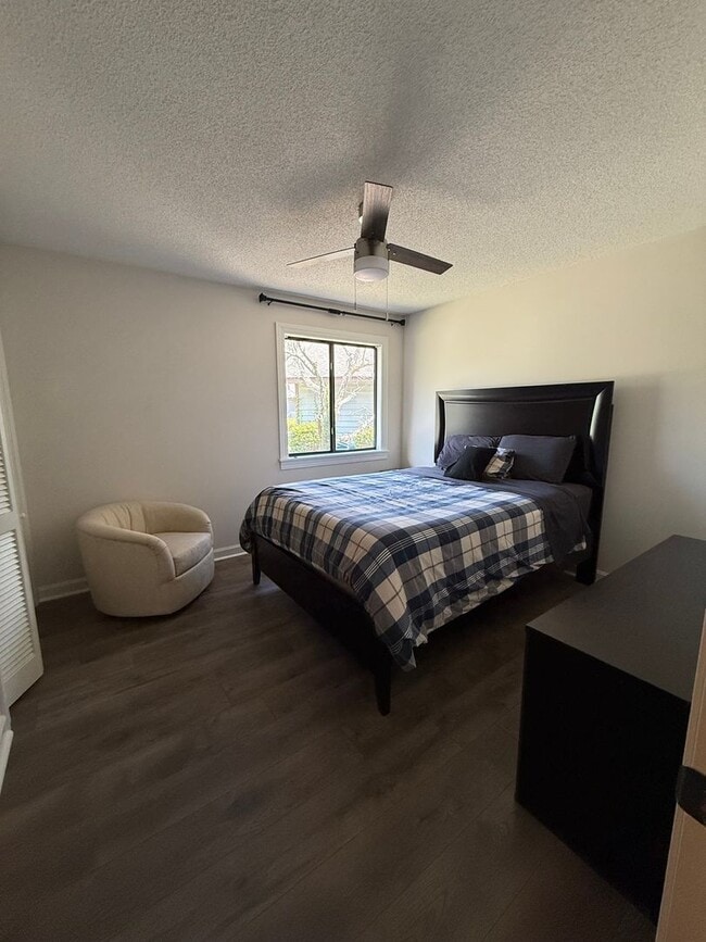 Building Photo - Single Family 3/2